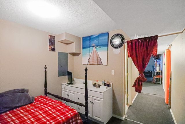 1424 Cleveland Avenue, Des Moines, IA 50316