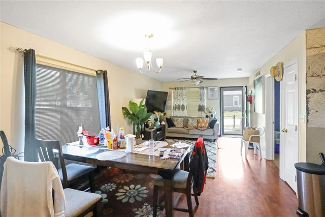 1424 Cleveland Avenue, Des Moines, IA 50316