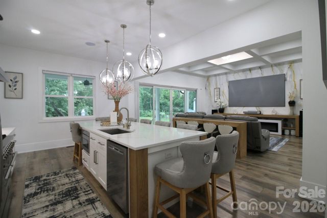 2916 Margaret Wallace Road, Matthews, NC 28105