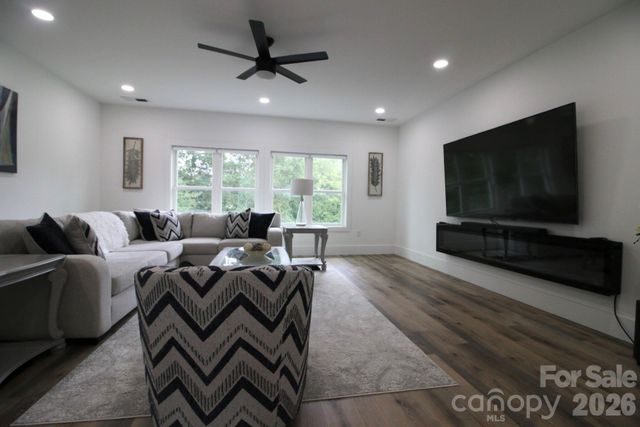 2916 Margaret Wallace Road, Matthews, NC 28105