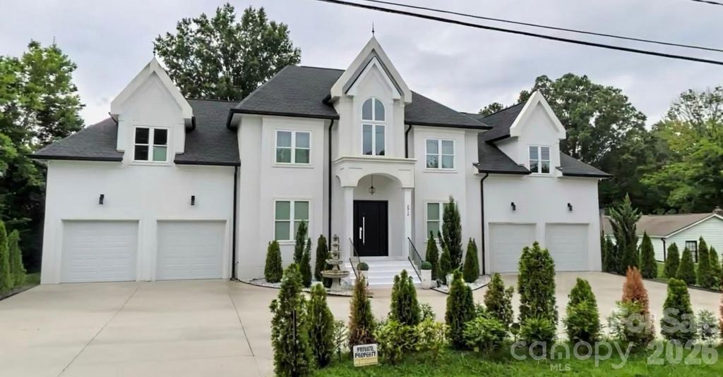2916 Margaret Wallace Road, Matthews, NC 28105