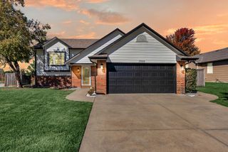 12210 E Ayesbury Ct, Wichita, KS 67226