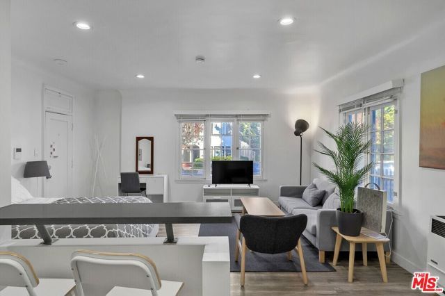 121 S Elm Drive, Beverly Hills, CA 90212