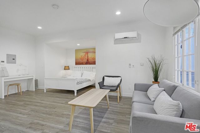 121 S Elm Drive, Beverly Hills, CA 90212