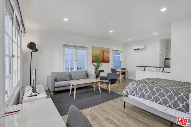 121 S Elm Drive, Beverly Hills, CA 90212