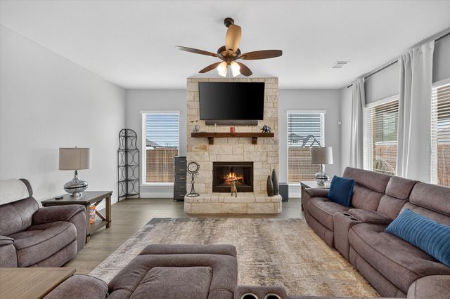 644 Winters Drive, Waxahachie, TX 75165