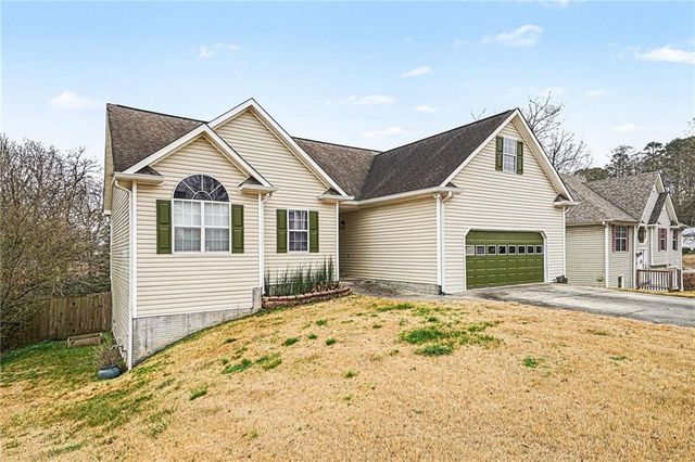 105 Twin Oaks Drive, Calhoun, GA 30701