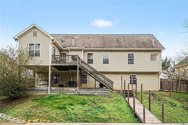 105 Twin Oaks Drive, Calhoun, GA 30701