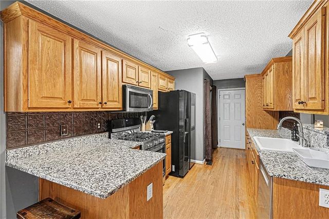 105 Twin Oaks Drive, Calhoun, GA 30701