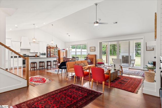 51 Wofford Road, Taylors, SC 29687