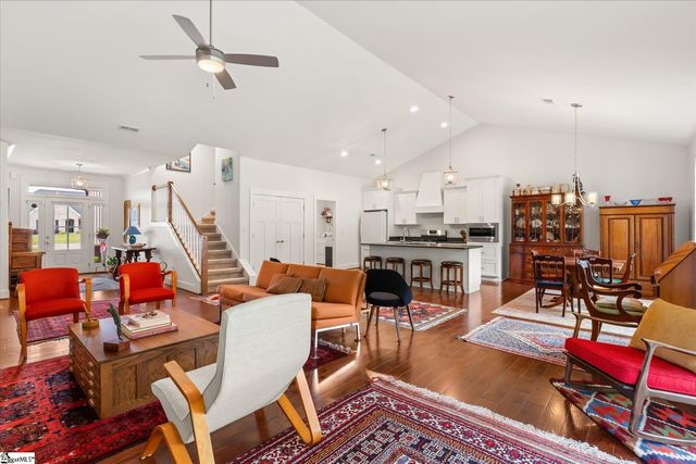 51 Wofford Road, Taylors, SC 29687