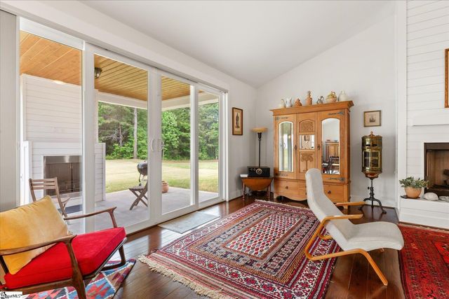 51 Wofford Road, Taylors, SC 29687