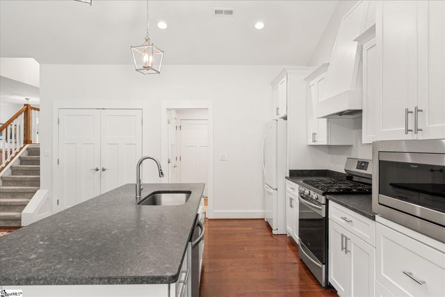51 Wofford Road, Taylors, SC 29687