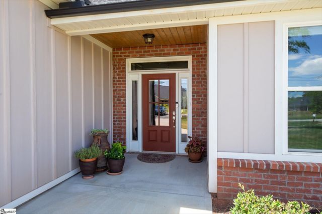51 Wofford Road, Taylors, SC 29687