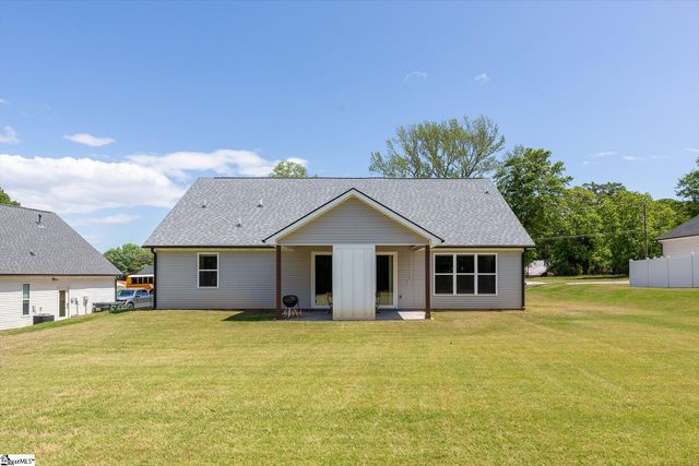 51 Wofford Road, Taylors, SC 29687