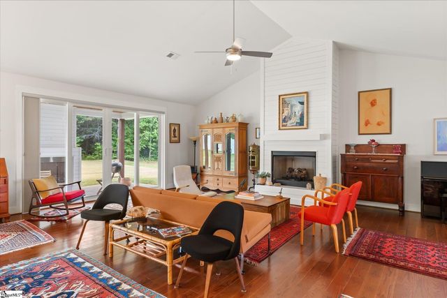 51 Wofford Road, Taylors, SC 29687