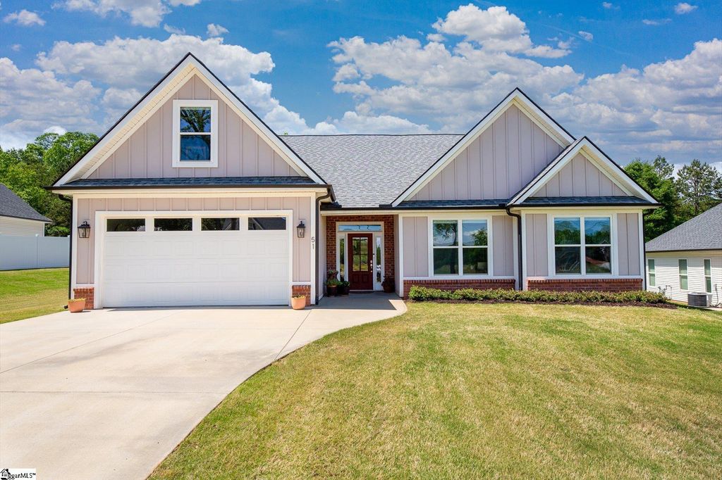 51 Wofford Road, Taylors, SC 29687