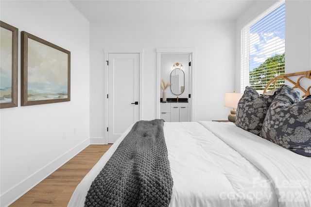 411 Charles Avenue 35, Charlotte, NC 28205