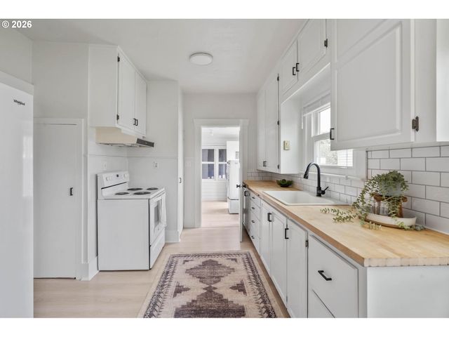 7567 N GILBERT Ave, Portland, OR 97203