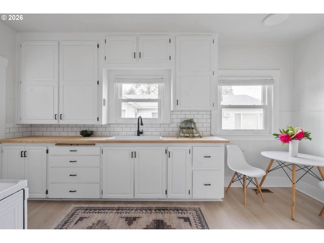 7567 N GILBERT Ave, Portland, OR 97203