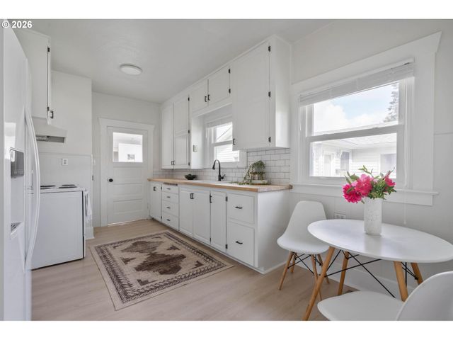 7567 N GILBERT Ave, Portland, OR 97203