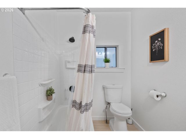 7567 N GILBERT Ave, Portland, OR 97203