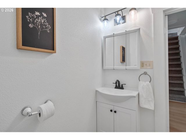 7567 N GILBERT Ave, Portland, OR 97203