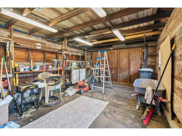 7567 N GILBERT Ave, Portland, OR 97203