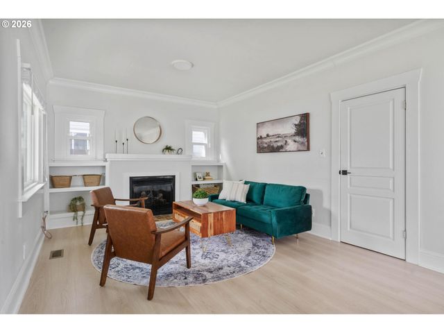 7567 N GILBERT Ave, Portland, OR 97203