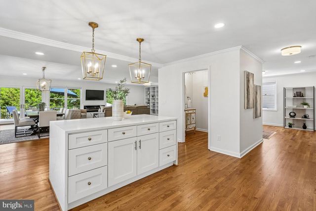 9813 MONTAUK AVE, Bethesda, MD 20817