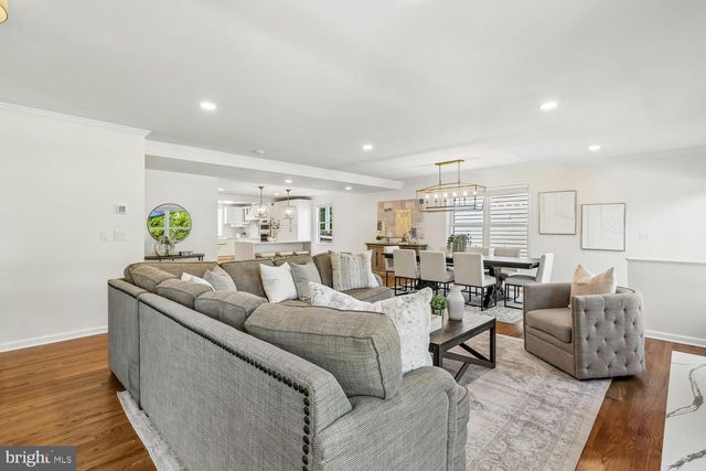 9813 MONTAUK AVE, Bethesda, MD 20817