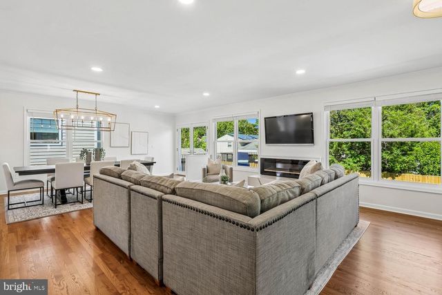 9813 MONTAUK AVE, Bethesda, MD 20817