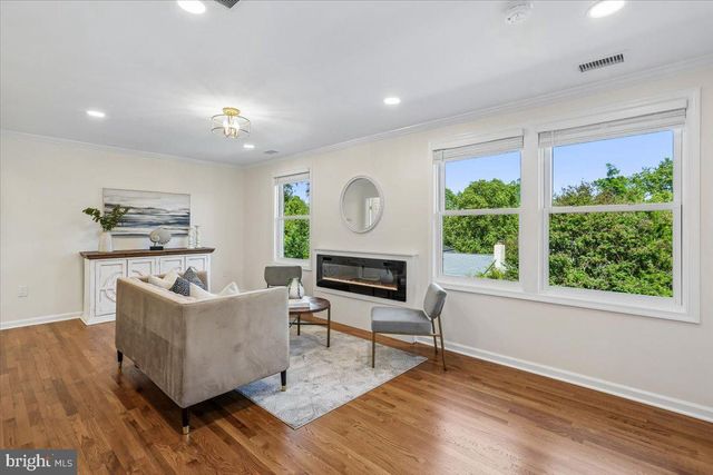 9813 MONTAUK AVE, Bethesda, MD 20817