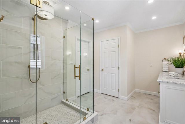 9813 MONTAUK AVE, Bethesda, MD 20817