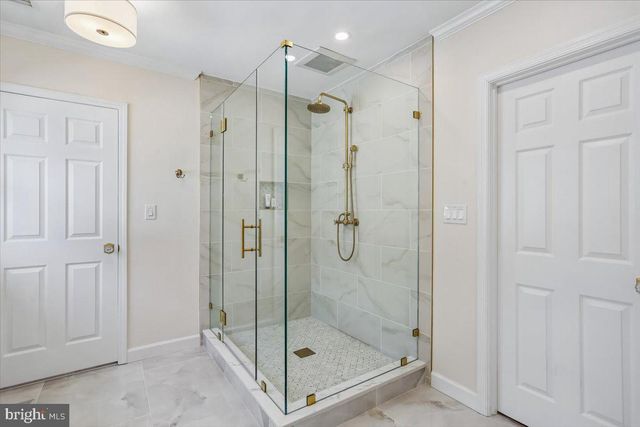 9813 MONTAUK AVE, Bethesda, MD 20817