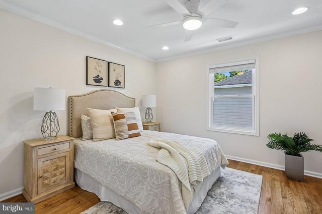 9813 MONTAUK AVE, Bethesda, MD 20817