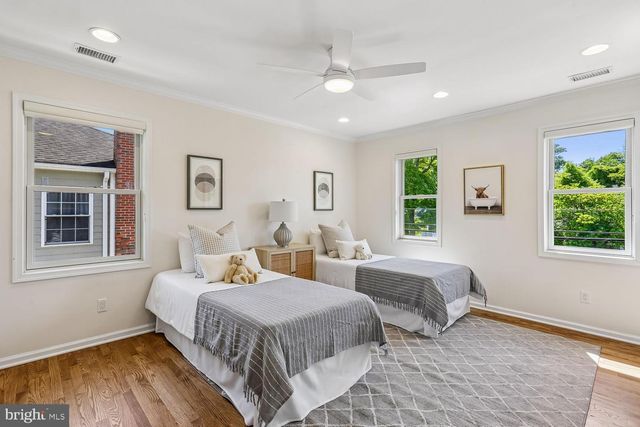 9813 MONTAUK AVE, Bethesda, MD 20817
