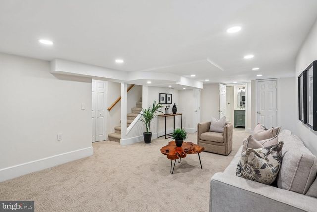 9813 MONTAUK AVE, Bethesda, MD 20817