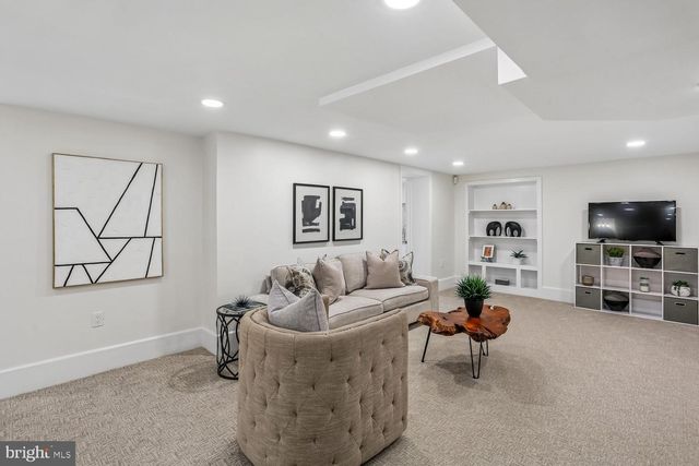 9813 MONTAUK AVE, Bethesda, MD 20817