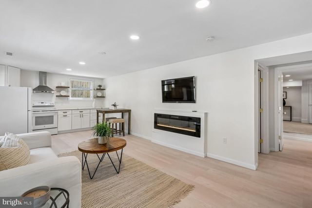 9813 MONTAUK AVE, Bethesda, MD 20817