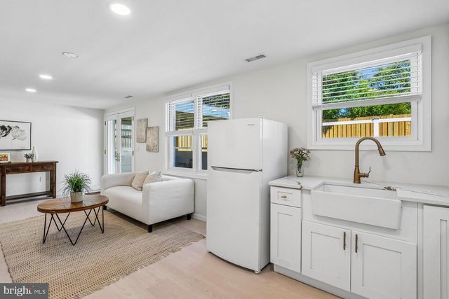 9813 MONTAUK AVE, Bethesda, MD 20817