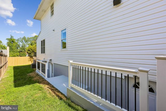 9813 MONTAUK AVE, Bethesda, MD 20817