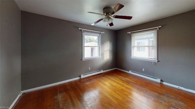 1016 Lyndon CIR, Newport News, VA 23605