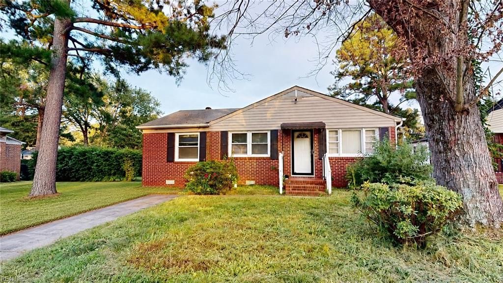 1016 Lyndon CIR, Newport News, VA 23605