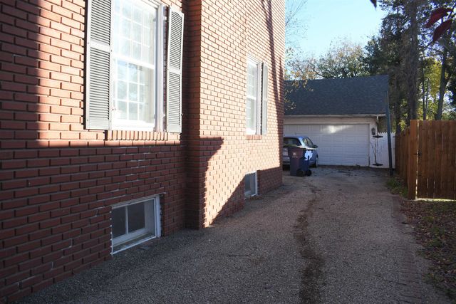 219 W Prescott Ave, Salina, KS 67401