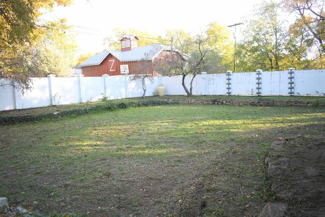 219 W Prescott Ave, Salina, KS 67401