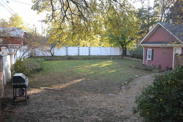 219 W Prescott Ave, Salina, KS 67401