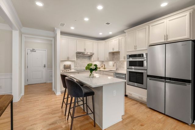 3310 Pennington Dr 310, Walpole, MA 02081