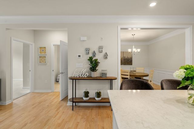 3310 Pennington Dr 310, Walpole, MA 02081