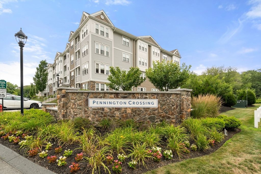 3310 Pennington Dr 310, Walpole, MA 02081